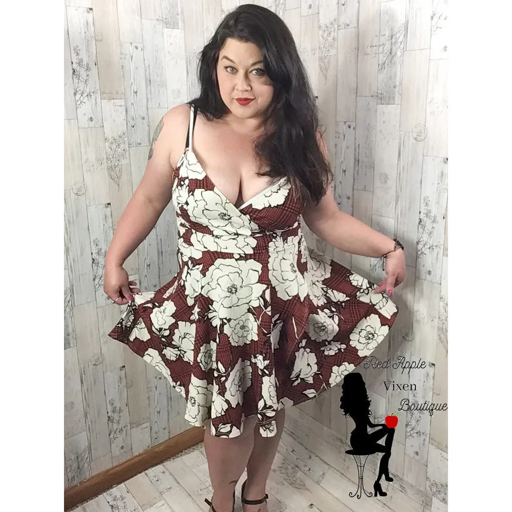 Floral Print Bullet Spaghetti Strap Dress - Picture 4 of 5